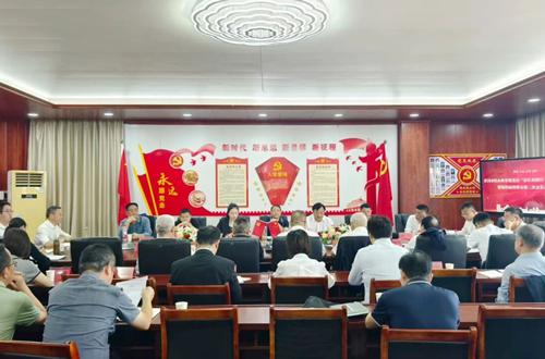 市民促会“会长校校行·红安国育站”暨会长办公会在红